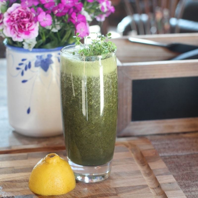 Spring Green Smoothie with Broccoli Microgreens