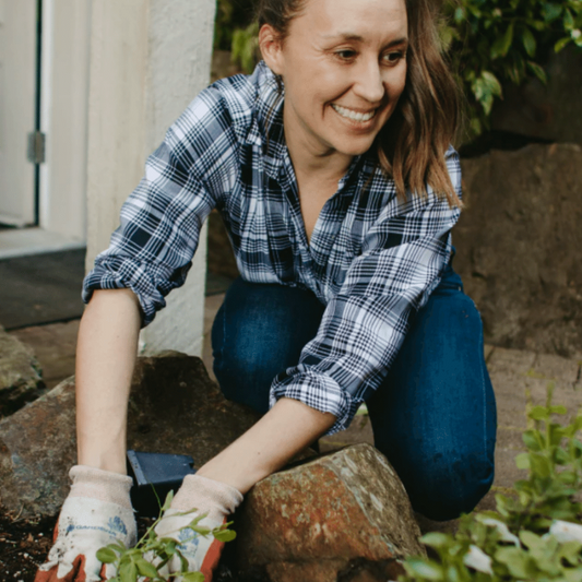 Supporting Women in Business: A Spring Garden Giveaway