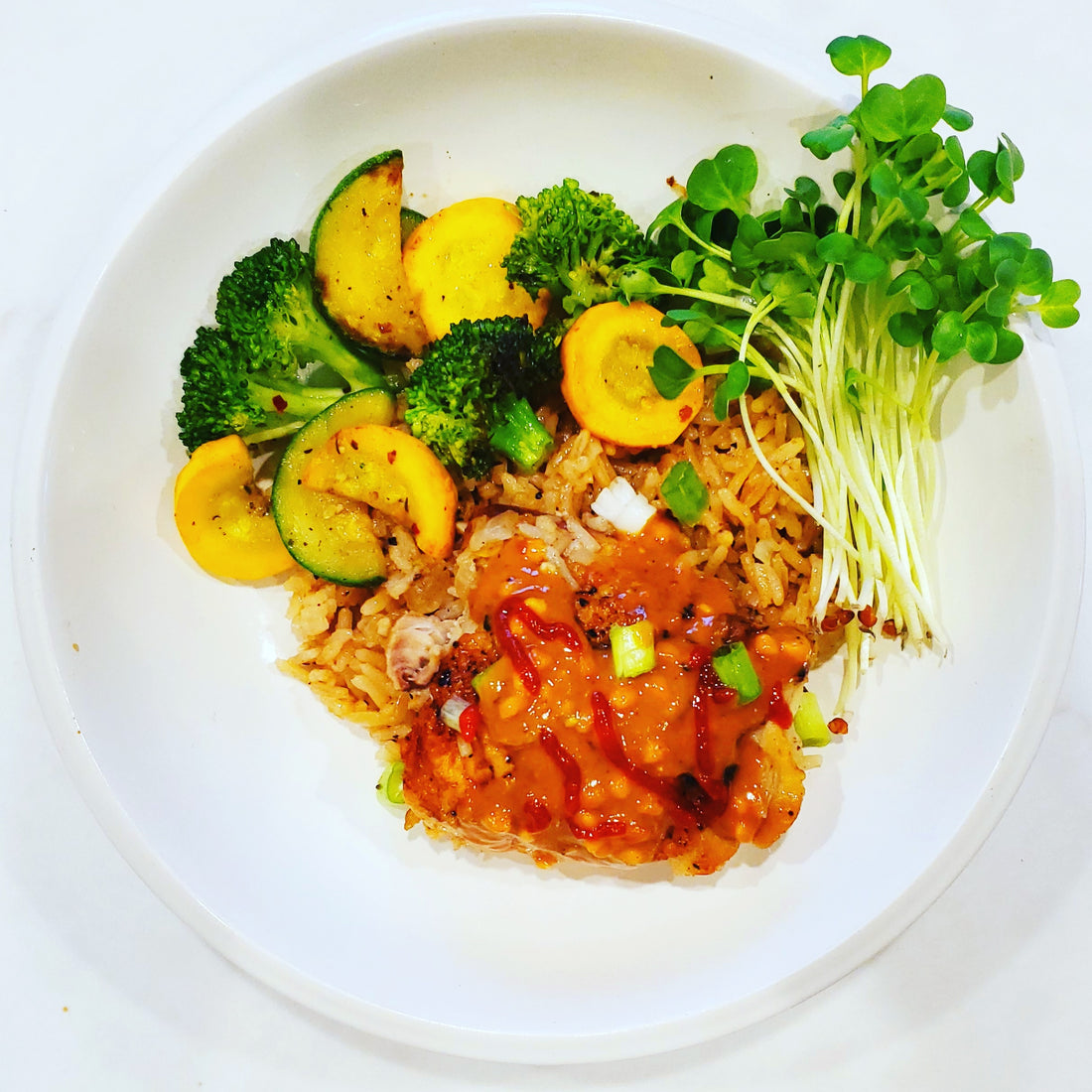 Fragrant Chicken Thighs and Rice With Peanut Sauce
